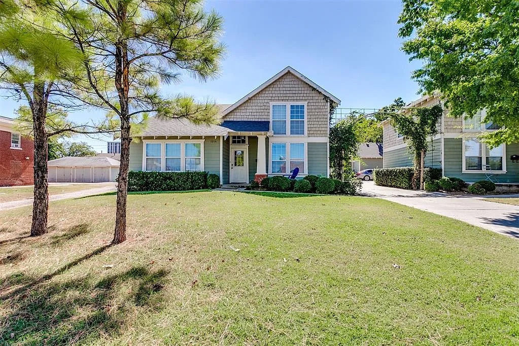 Property main image