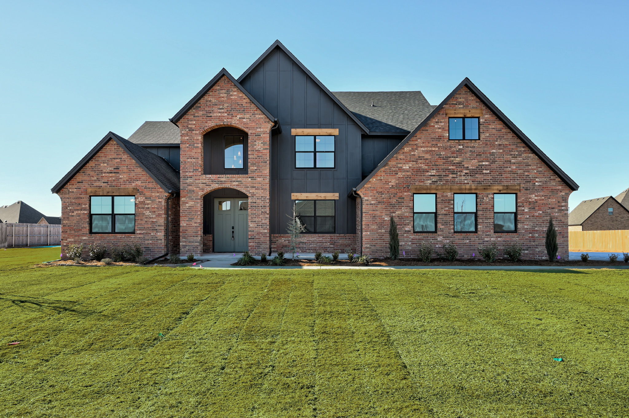 1045 Collis Way